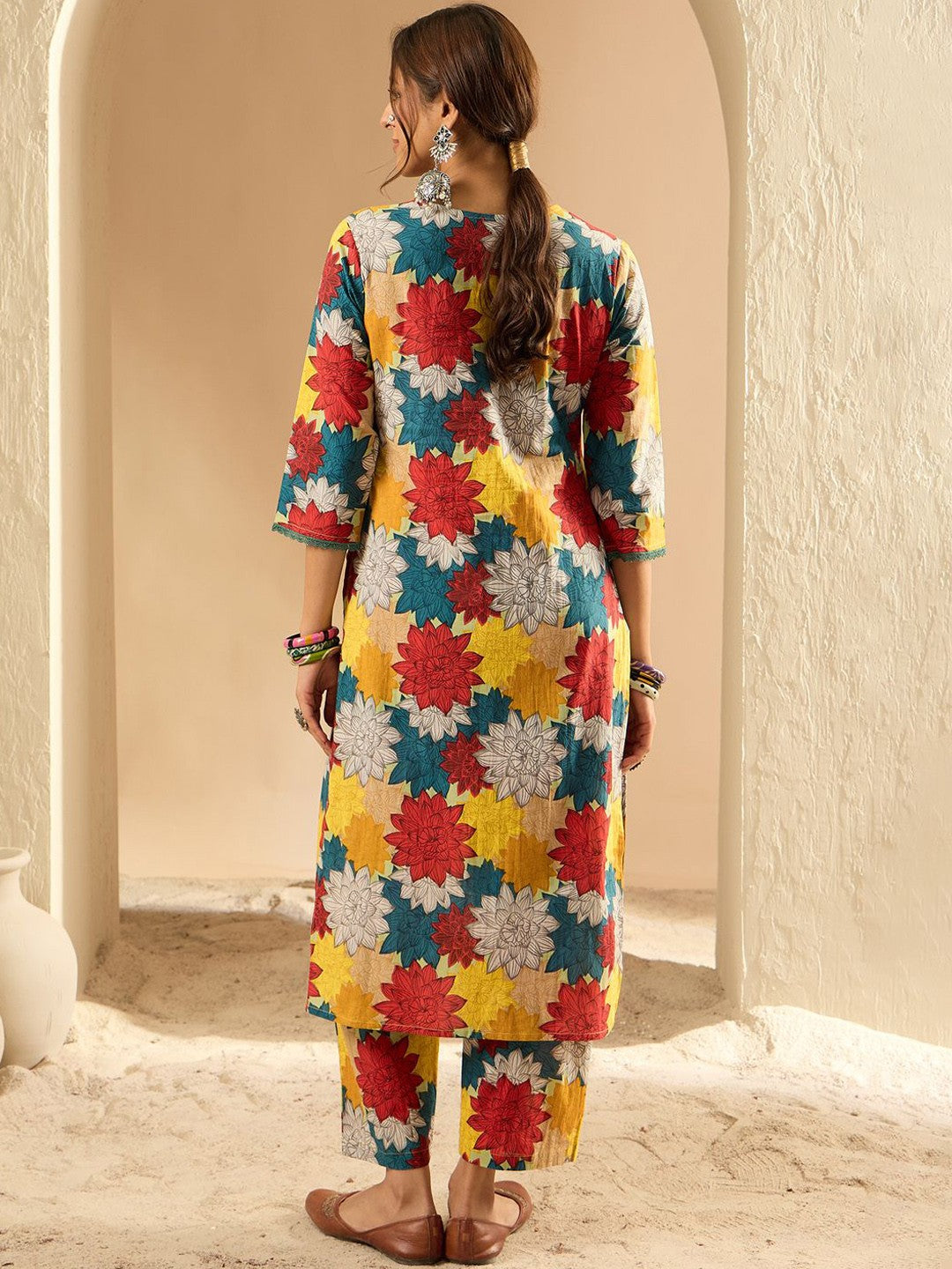 Women Floral Printed Regular Pure Cotton Kurta with Trousers