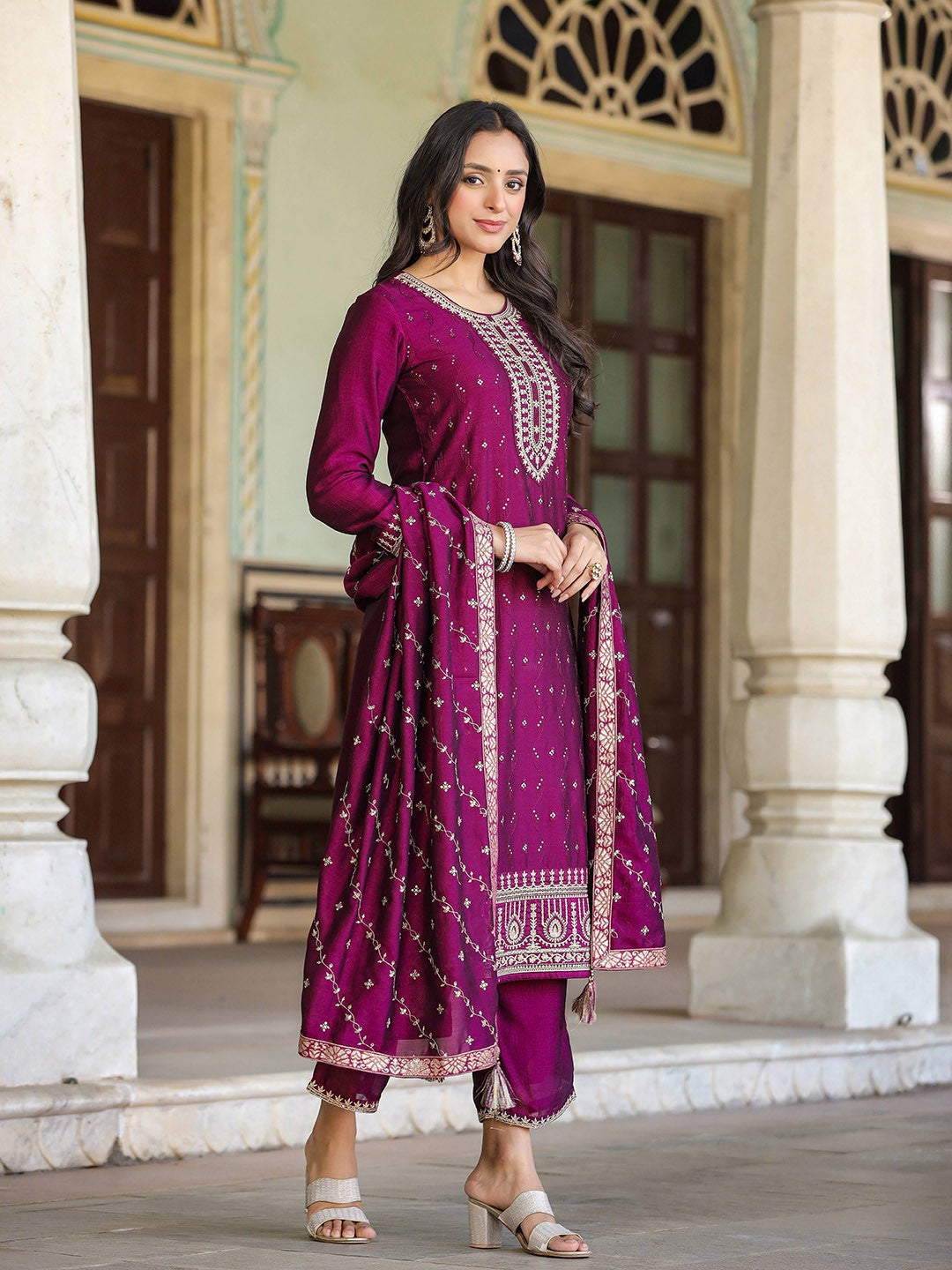 Floral Embroidered Regular Sequinned Kurta with Trousers & Dupatta