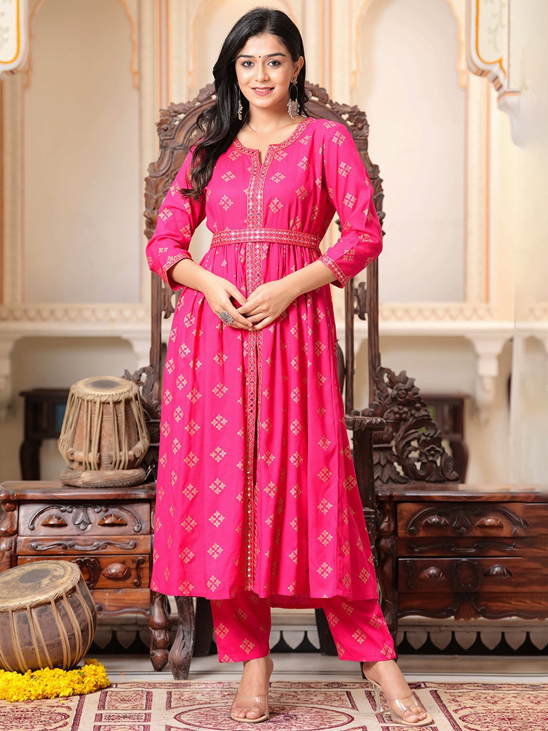 Women Floral Embroidered Regular Kurta with Trouser