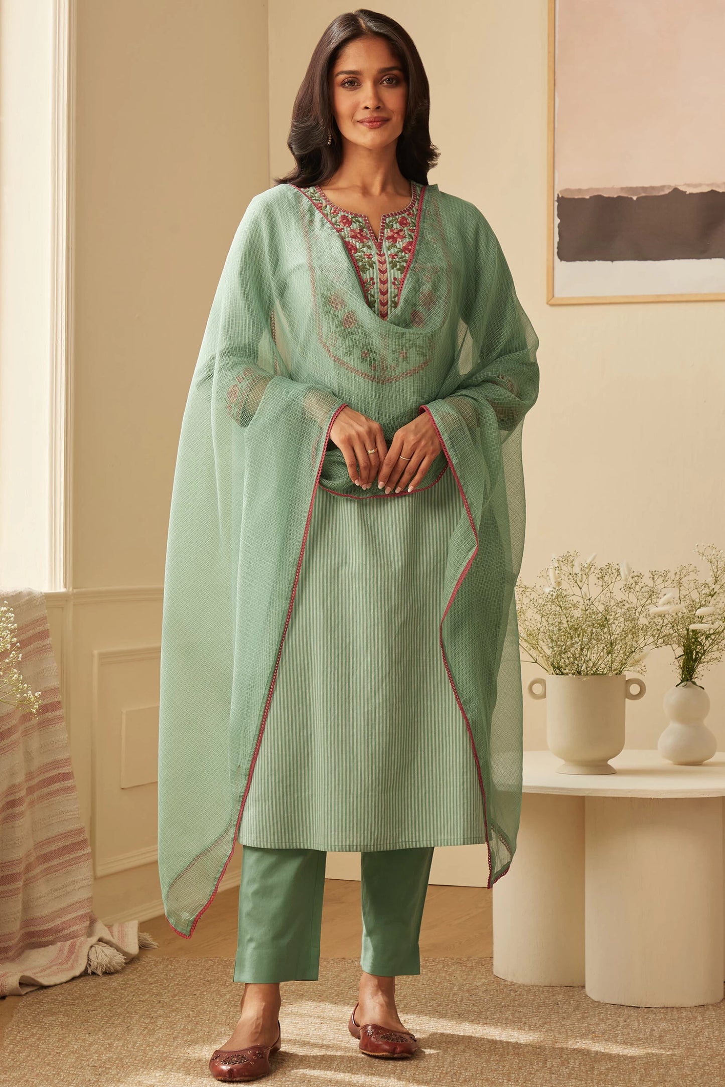 Women Cotton Blend Kurta Pant Dupatta Set