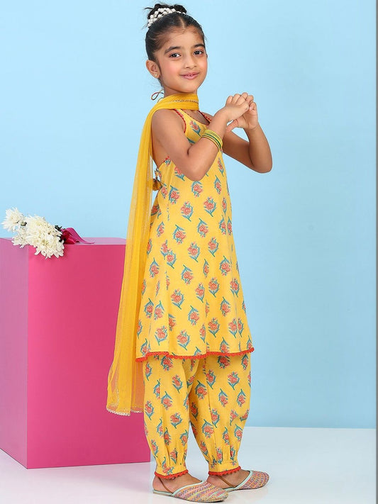 Girls Floral Printed Regular Cotton Kurti With Salwar & With Dupatta
