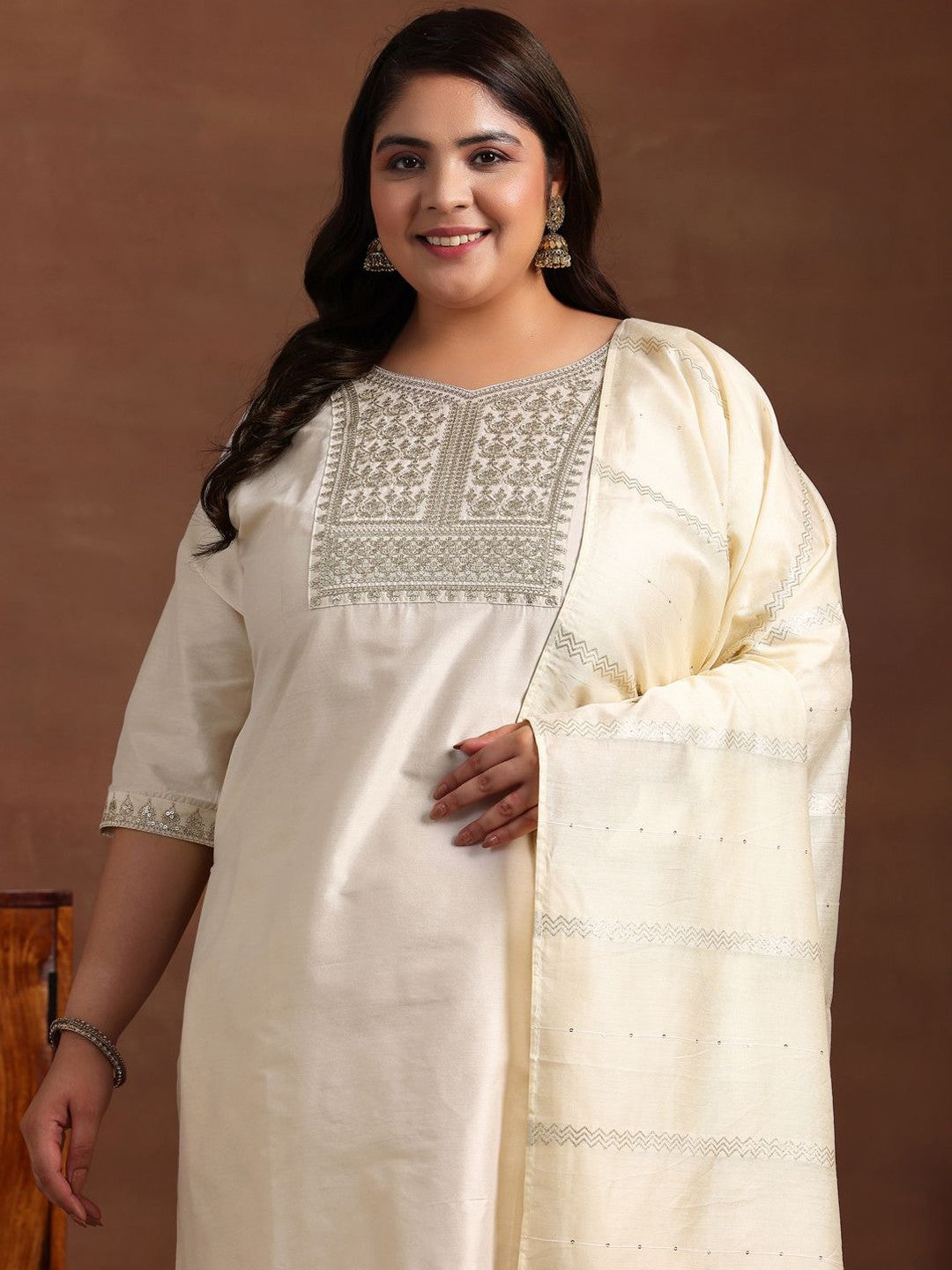 Plus Size Ethnic Motifs Sequinned Kurta & Trousers & Dupatta