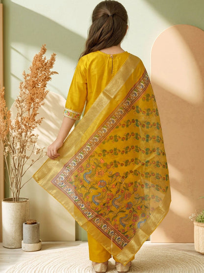 Girls Ethnic Motifs Embroidered Regular Thread Work Kurta with Trousers & With Dupatta
