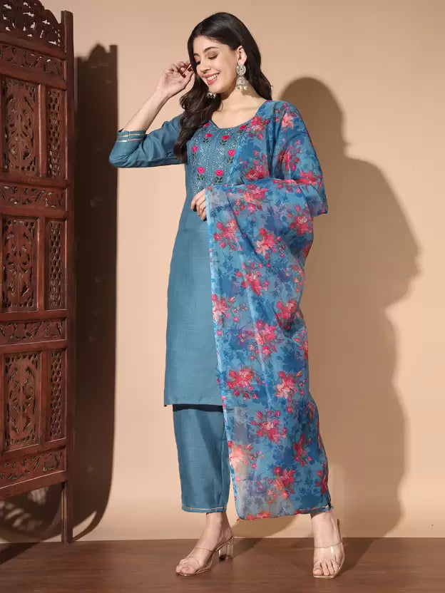 Women Cotton Blend Kurti Pant Dupatta Set