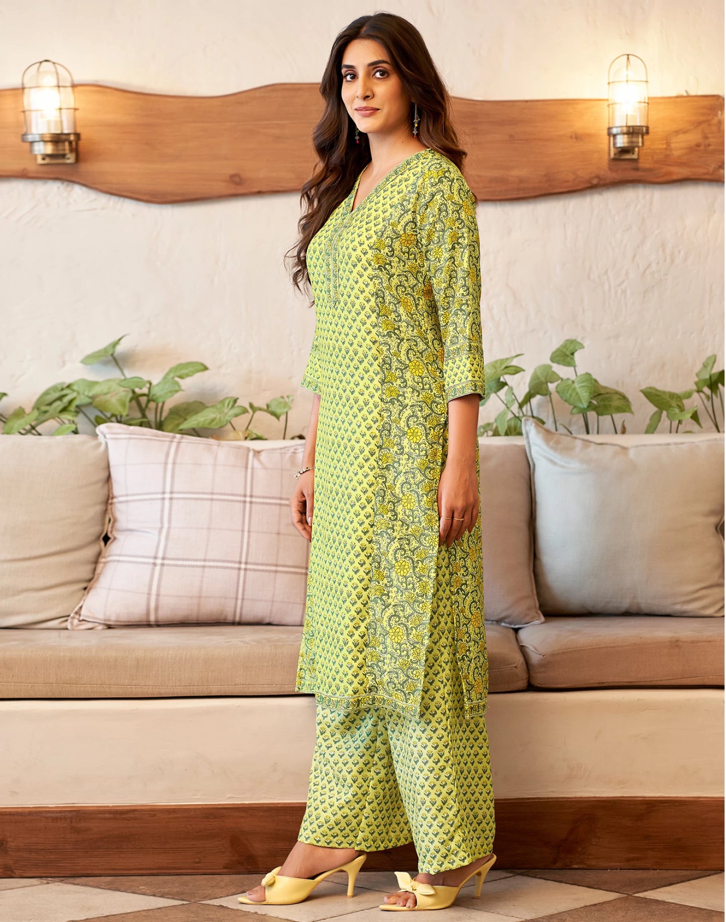 Women Viscose Rayon Kurta Pant Dupatta Set