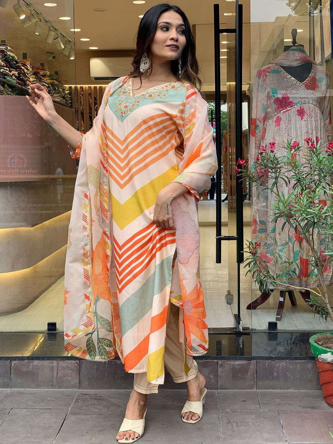 Striped Thread Work Detailed Straight Kurta & Trouser With Dupatta