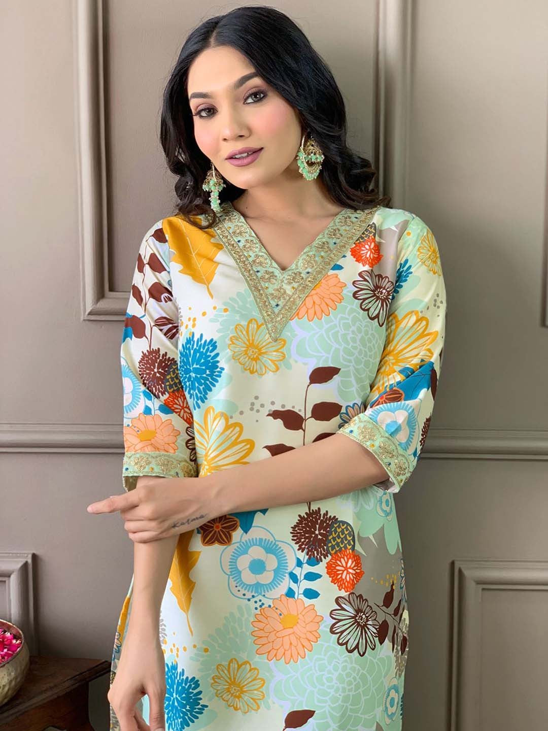 Floral Printed Regular Zari Kurta ,Trousers & Dupatta