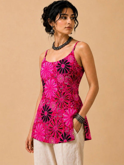 Women Ethnic Rayon Sleeveless Round Neck Backless Short Kurti