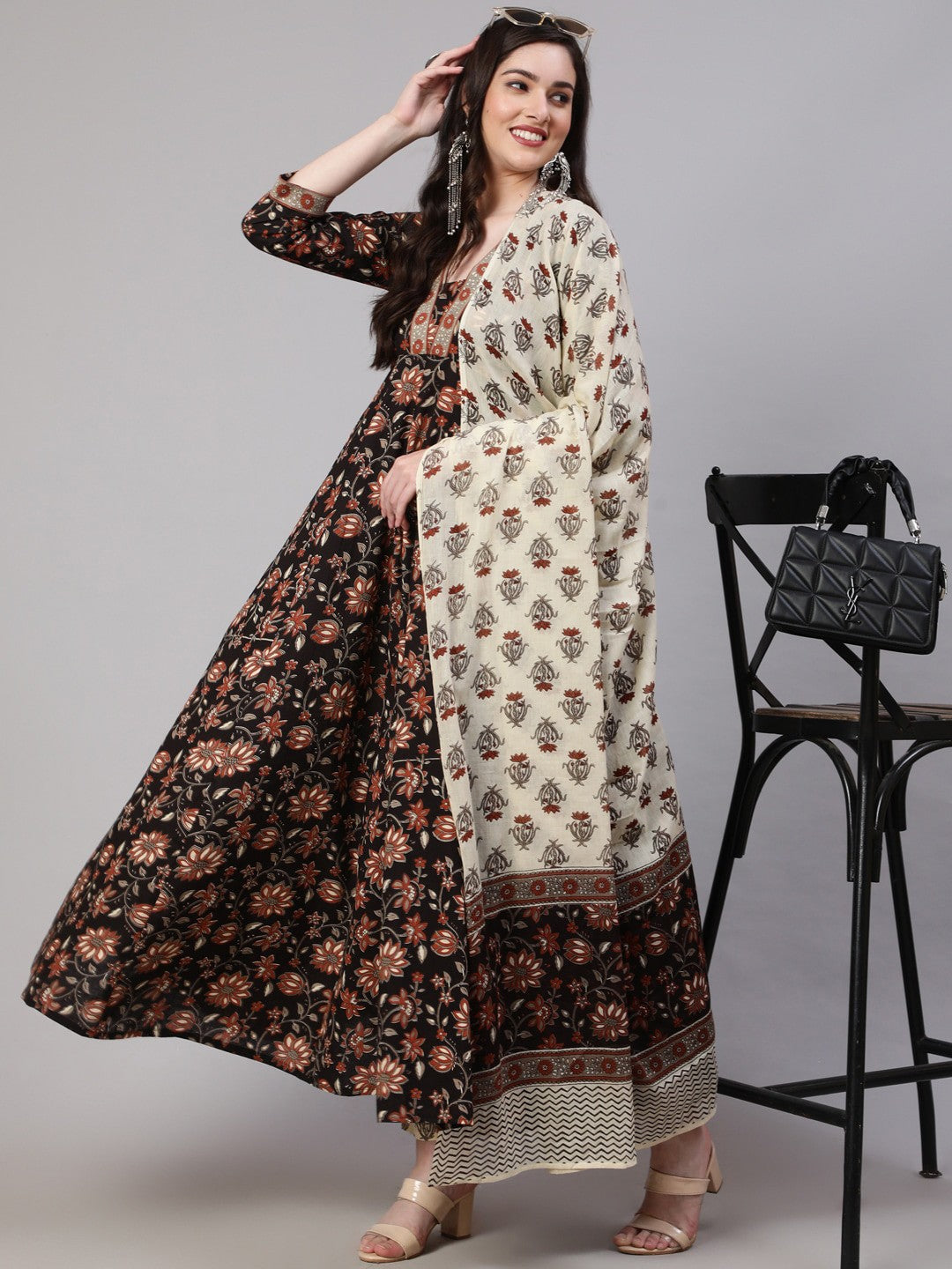 Floral Printed V-Neck Pure Cotton Kurta with Trousers & With Dupatta