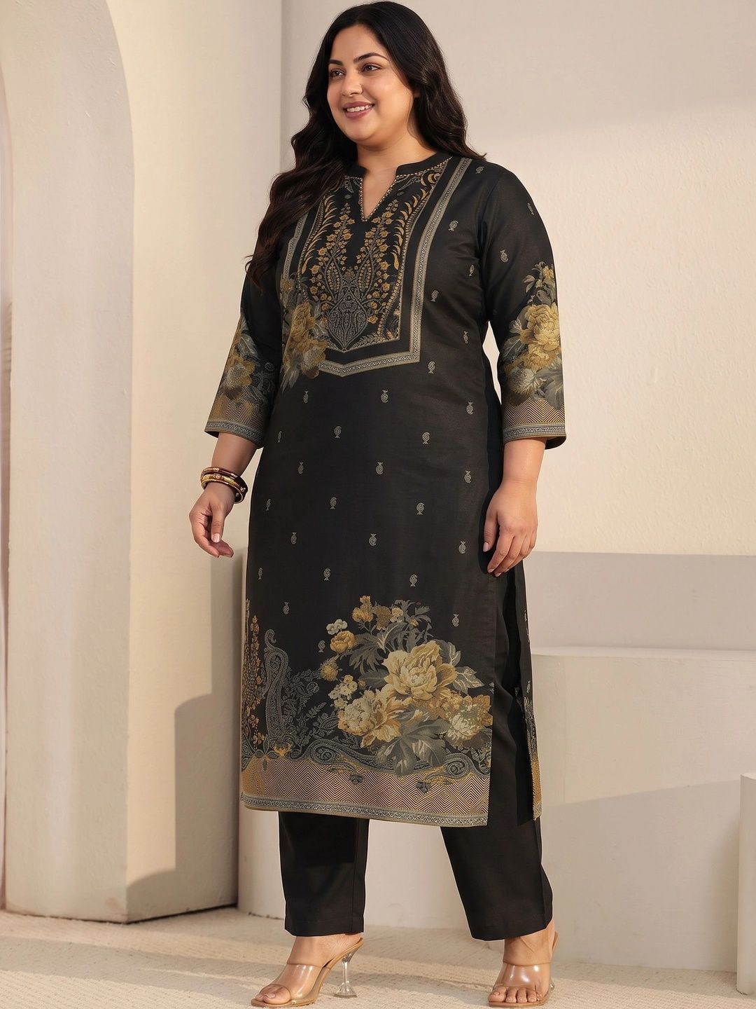 Women Floral Printed Regular Kurta with Trousers & With Dupatta