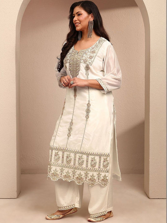 Plus Size Women Ethnic Motifs Embroidered Kurta Suit Set