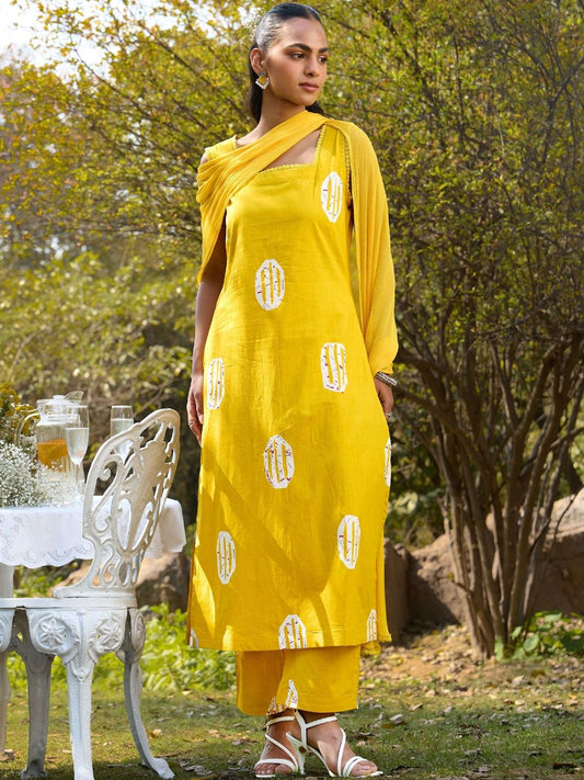 Women Printed Regular Pure Cotton Kurta with Trousers & With Dupatta