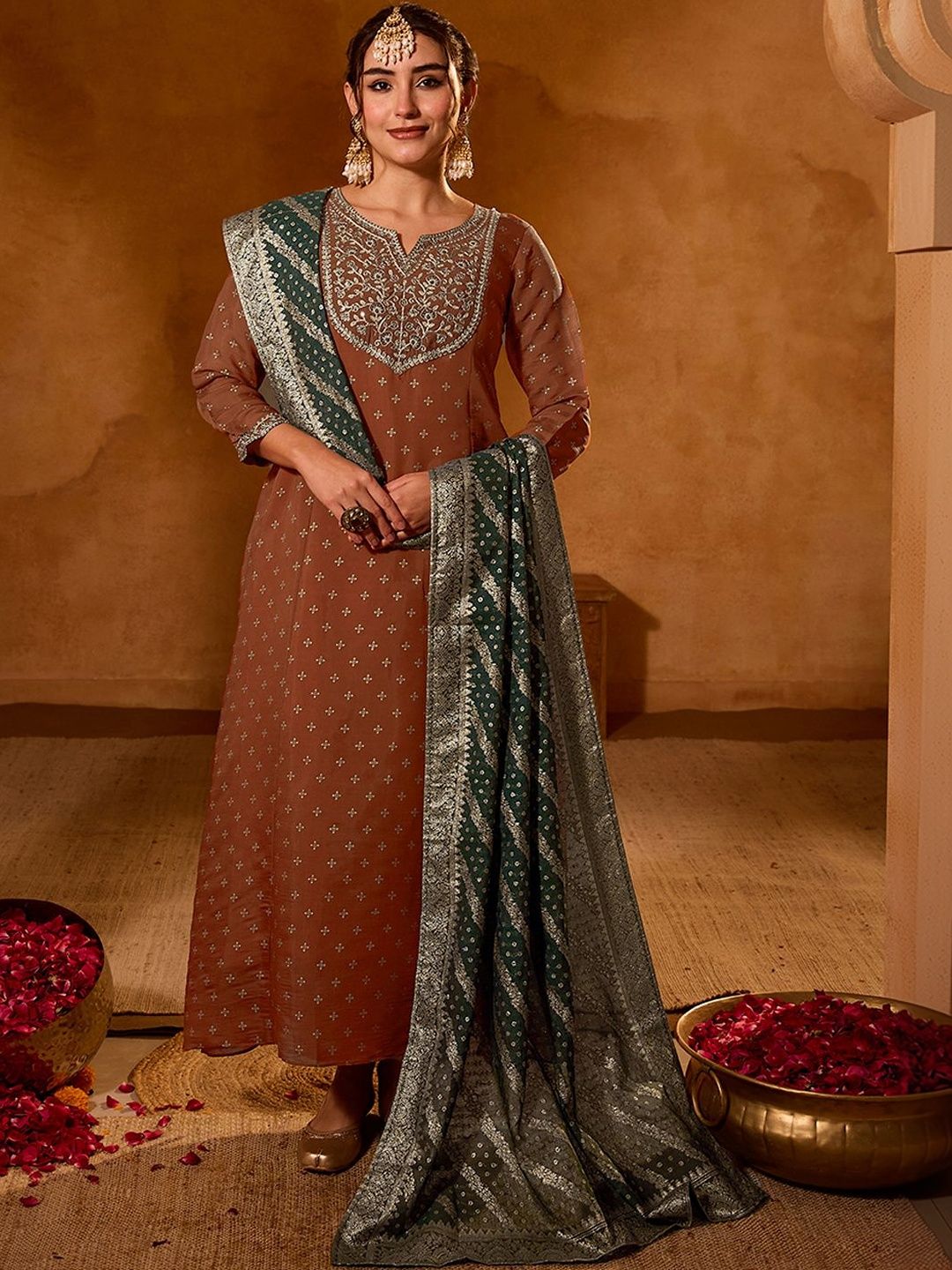 Women Regular Size Kurta Set Silk