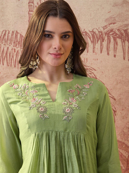Embroidered Round Neck Kurta & Trousers Kurta Sets