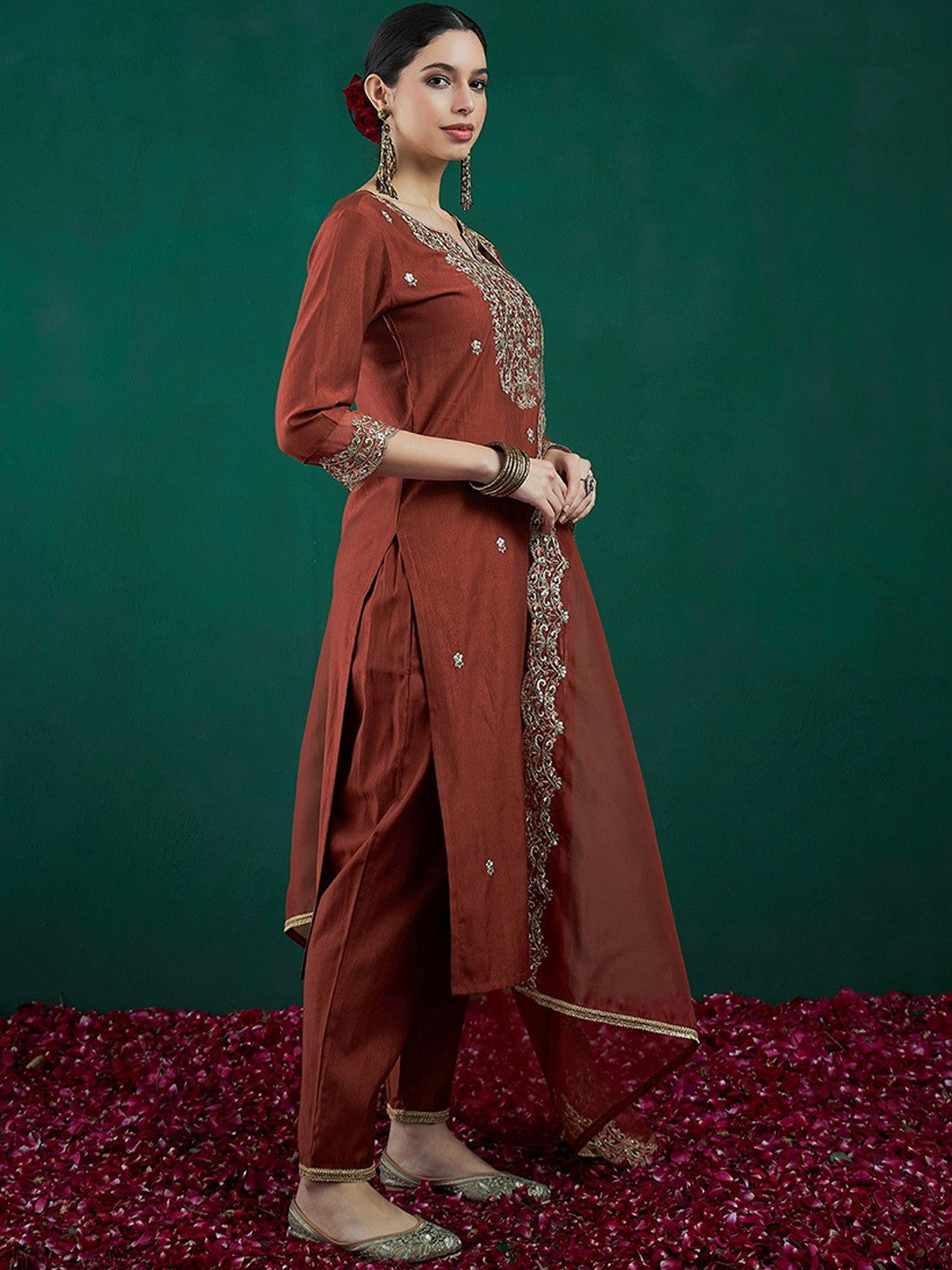 Ethnic Motifs Embroidered Regular Liva Zari Kurta With Trousers & Dupatta