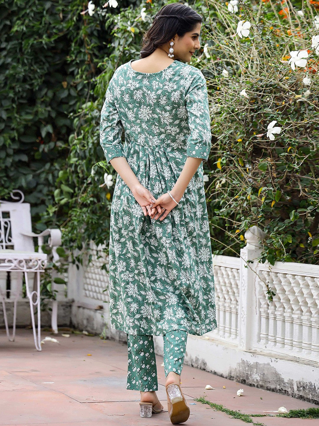 Women Floral Printed Angrakha Pure Cotton Kurta with Trousers