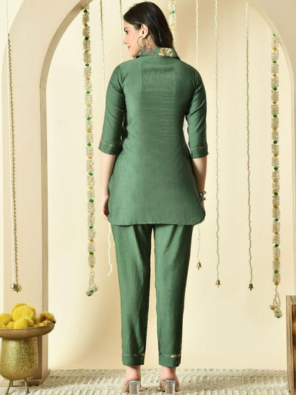 Women Printed Shirt with Trousers Co-ord Set