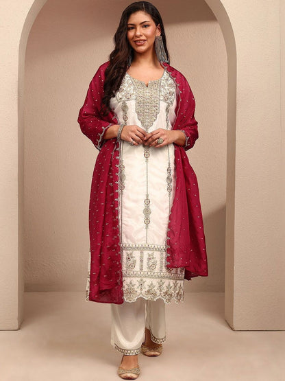 Plus Size Women Ethnic Motifs Embroidered Kurta Suit Set