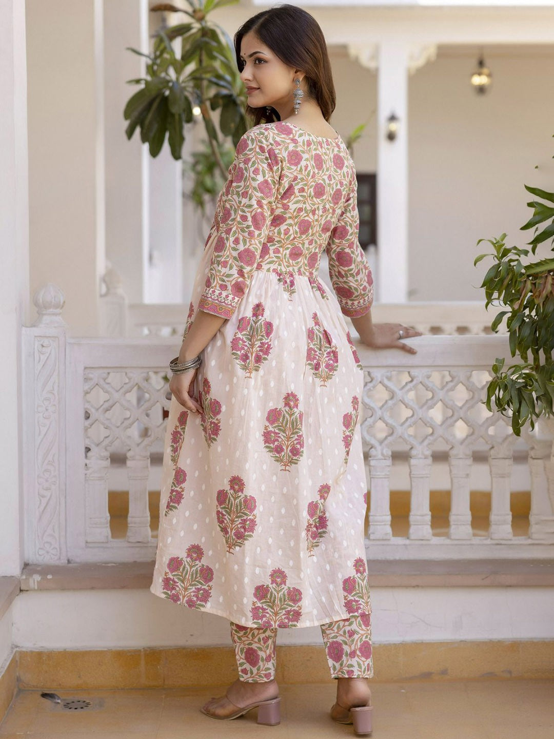 Floral Printed Regular Pure Cotton Kurta with Trousers & Dupatta