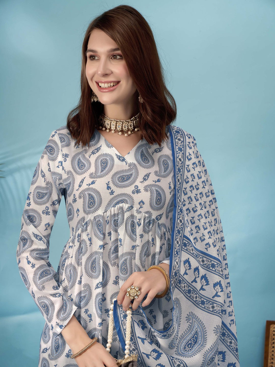 Women Paisley Printed Regular Kurta with Trousers & With Dupatta