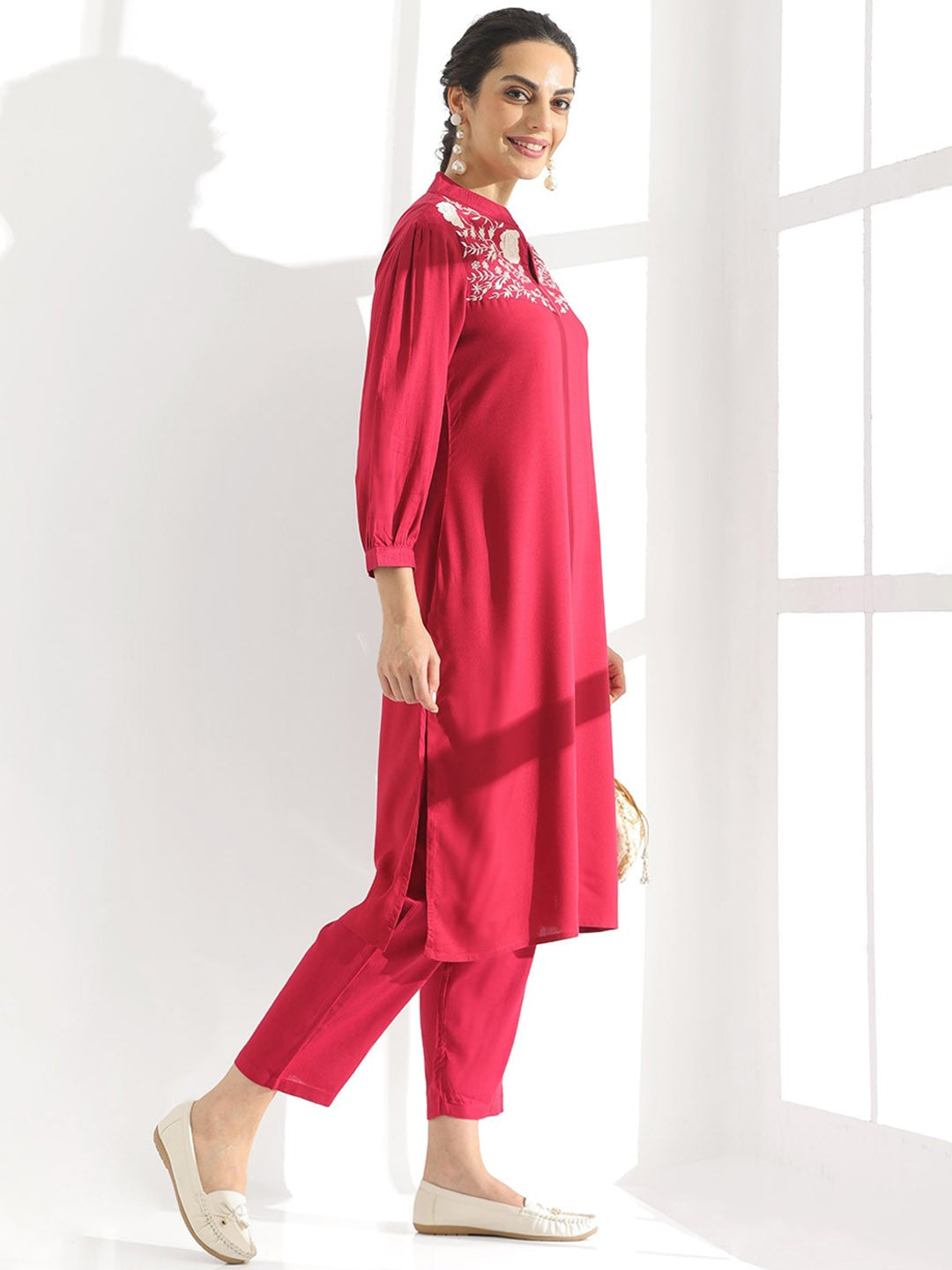 Fuchsia Floral Yoke Design Thread Work Detailed Straight Kurta With Trouser