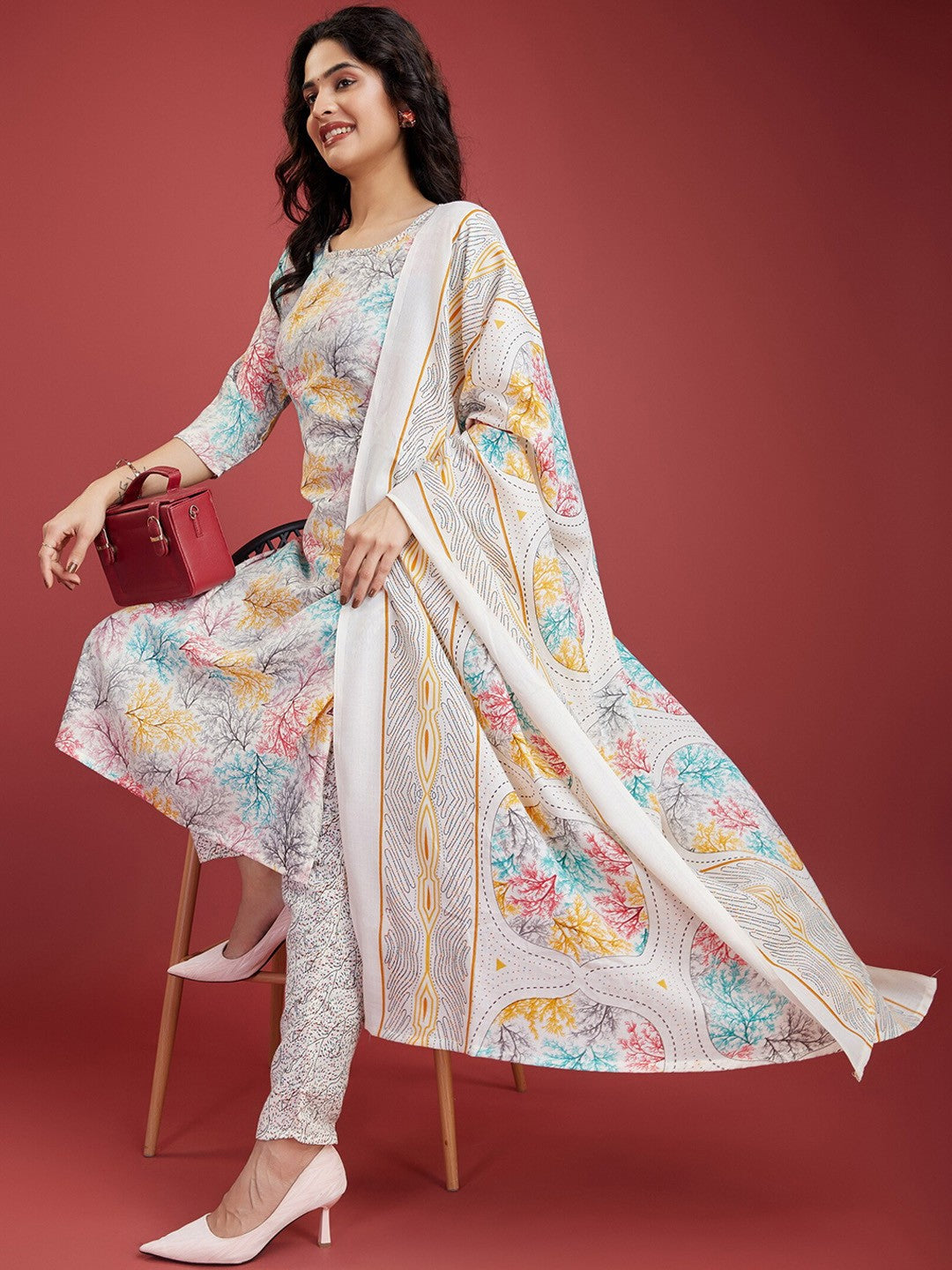 Floral Printed Regular Kurta with Trousers & Dupatta