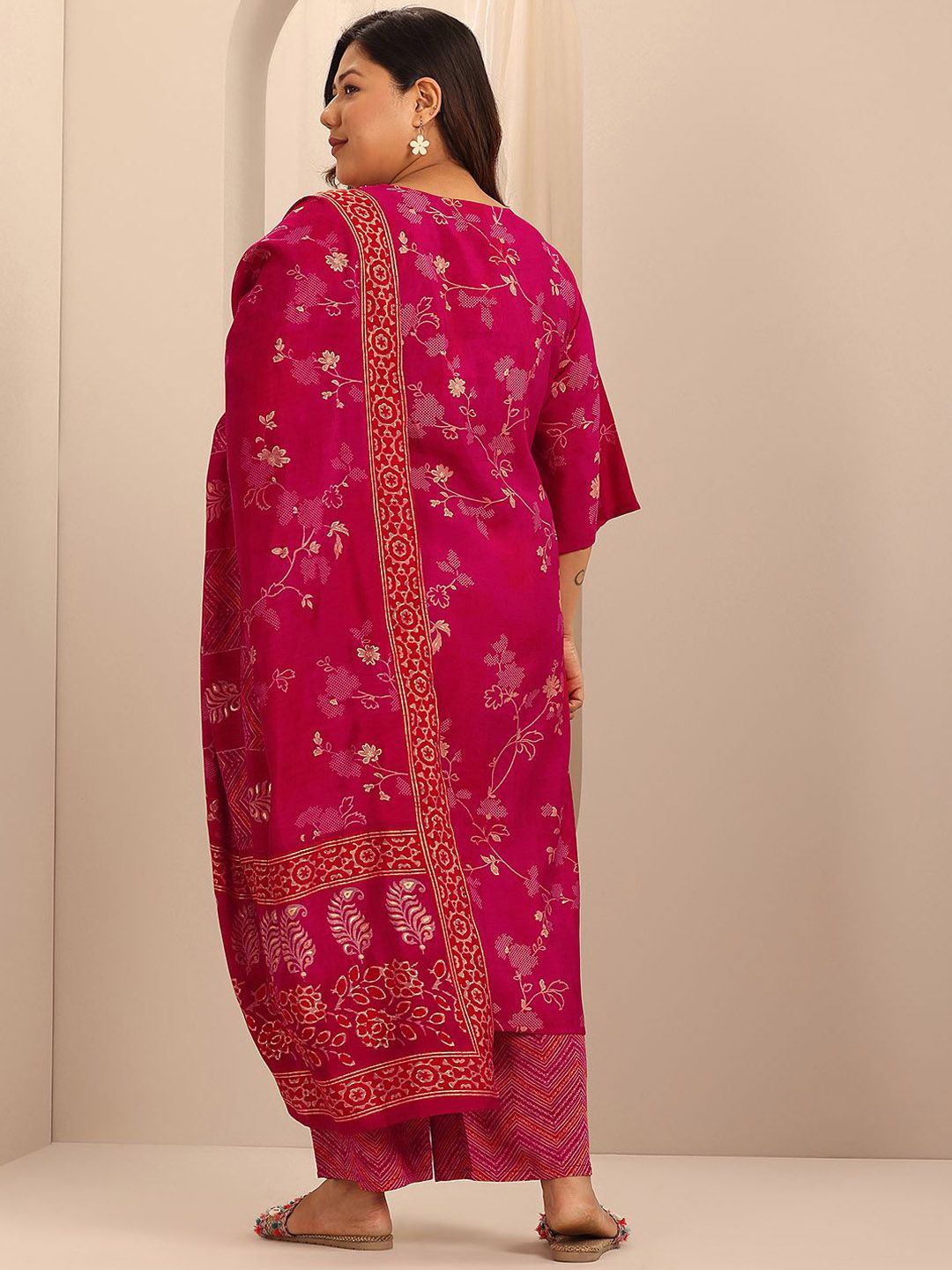 Plus Size Women Floral Printed Kurta with Trousers & With Dupatta