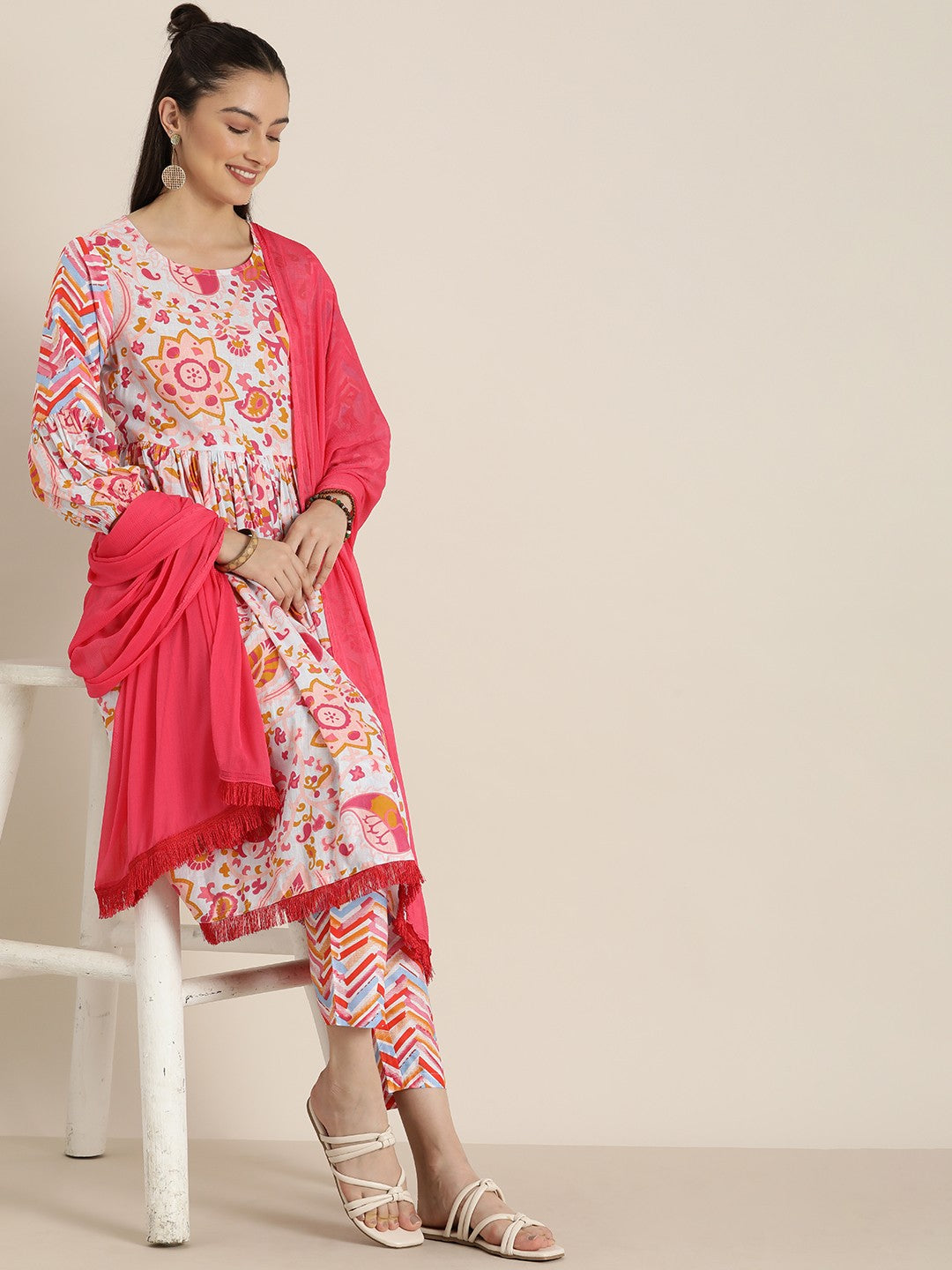 Women Printed Pleated Pure Cotton Kurta with Trousers & With Dupatta