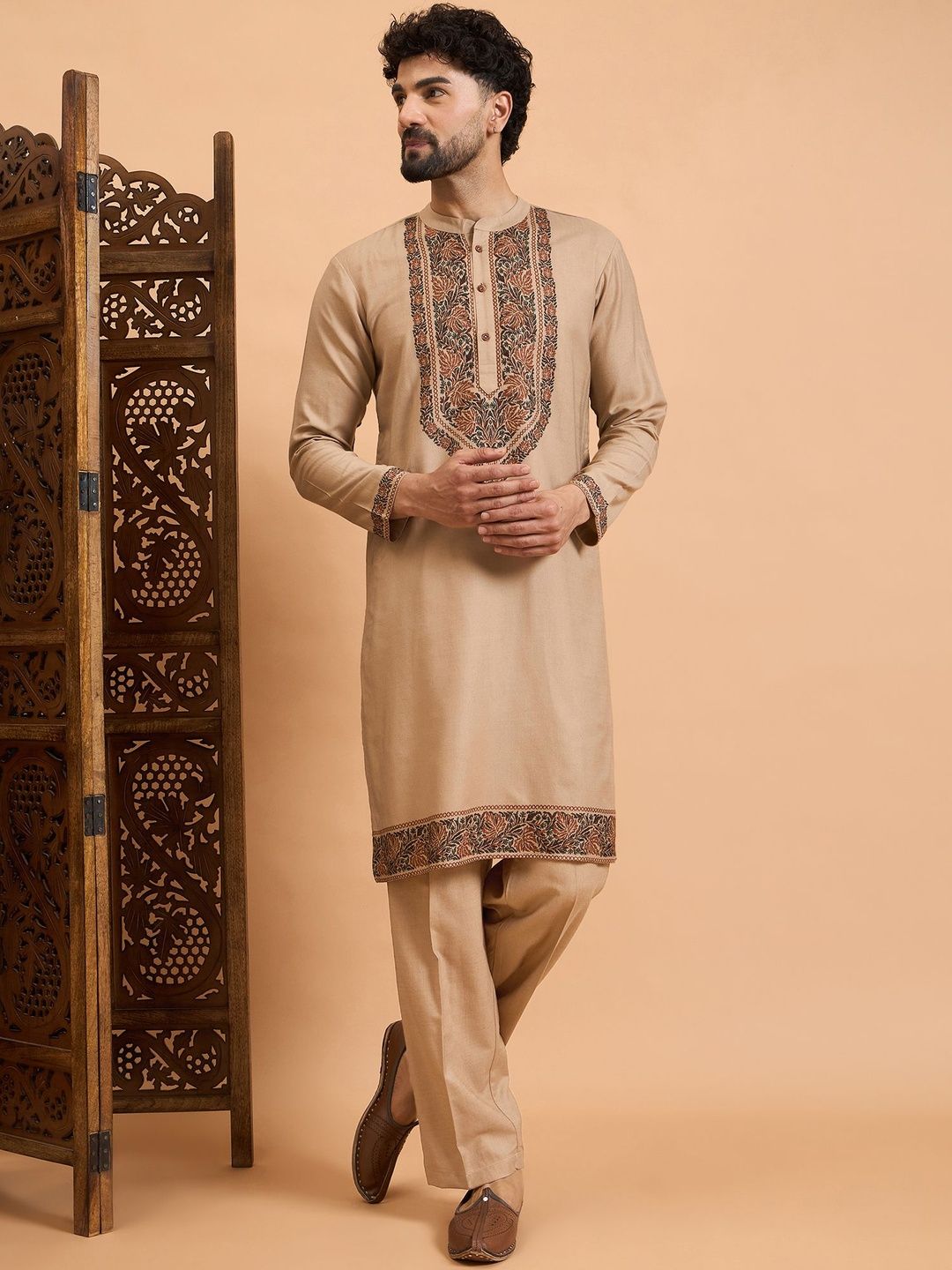 Men's Breathable Festive Jacquard Yoke Detailing Kurta With Bottom