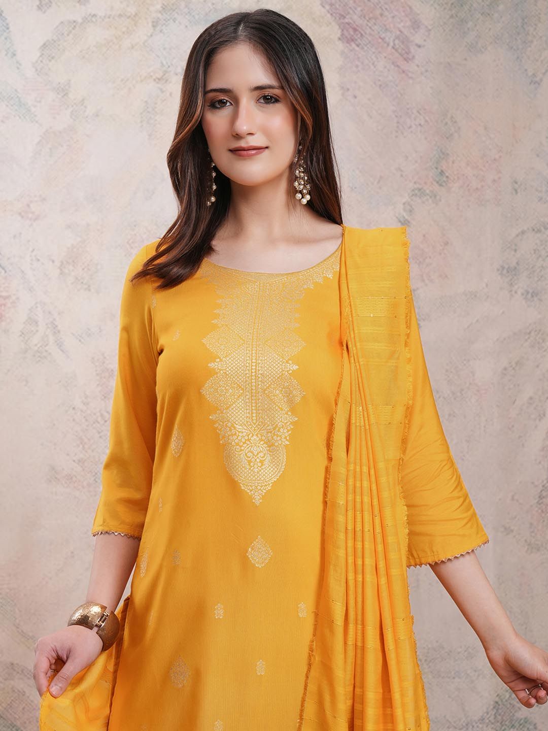 Women Ethnic Motifs Printed Straight Kurta With Trousers & Dupatta