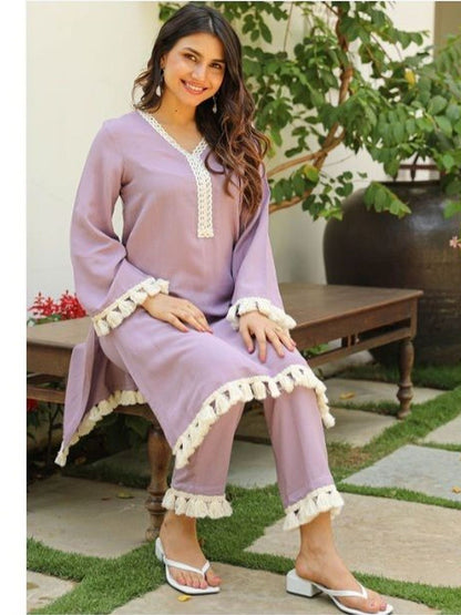 Women Regular Thread Work Kurta with Trousers