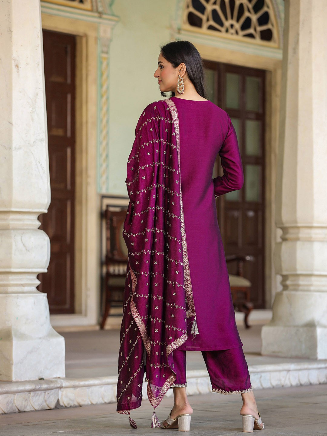 Floral Embroidered Regular Sequinned Kurta with Trousers & Dupatta