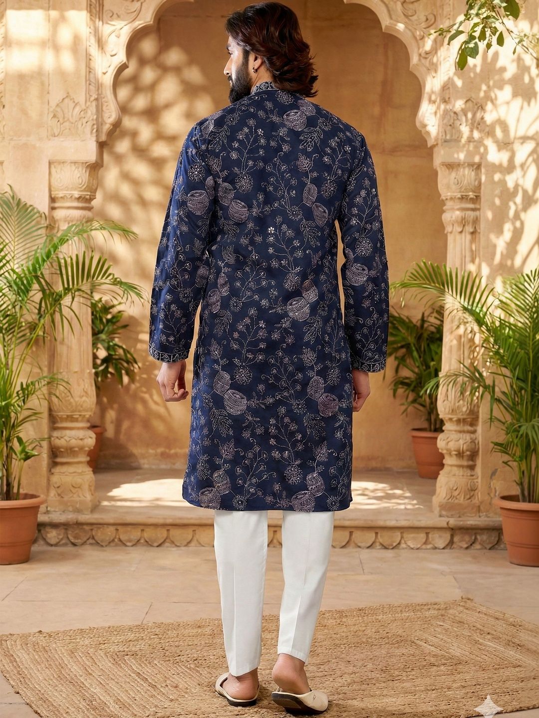 Men Ethnic Motifs Embroidered Regular Thread Work Kurta with Trousers