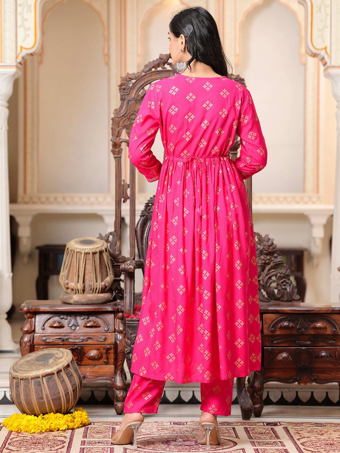 Women Floral Embroidered Regular Kurta with Trouser