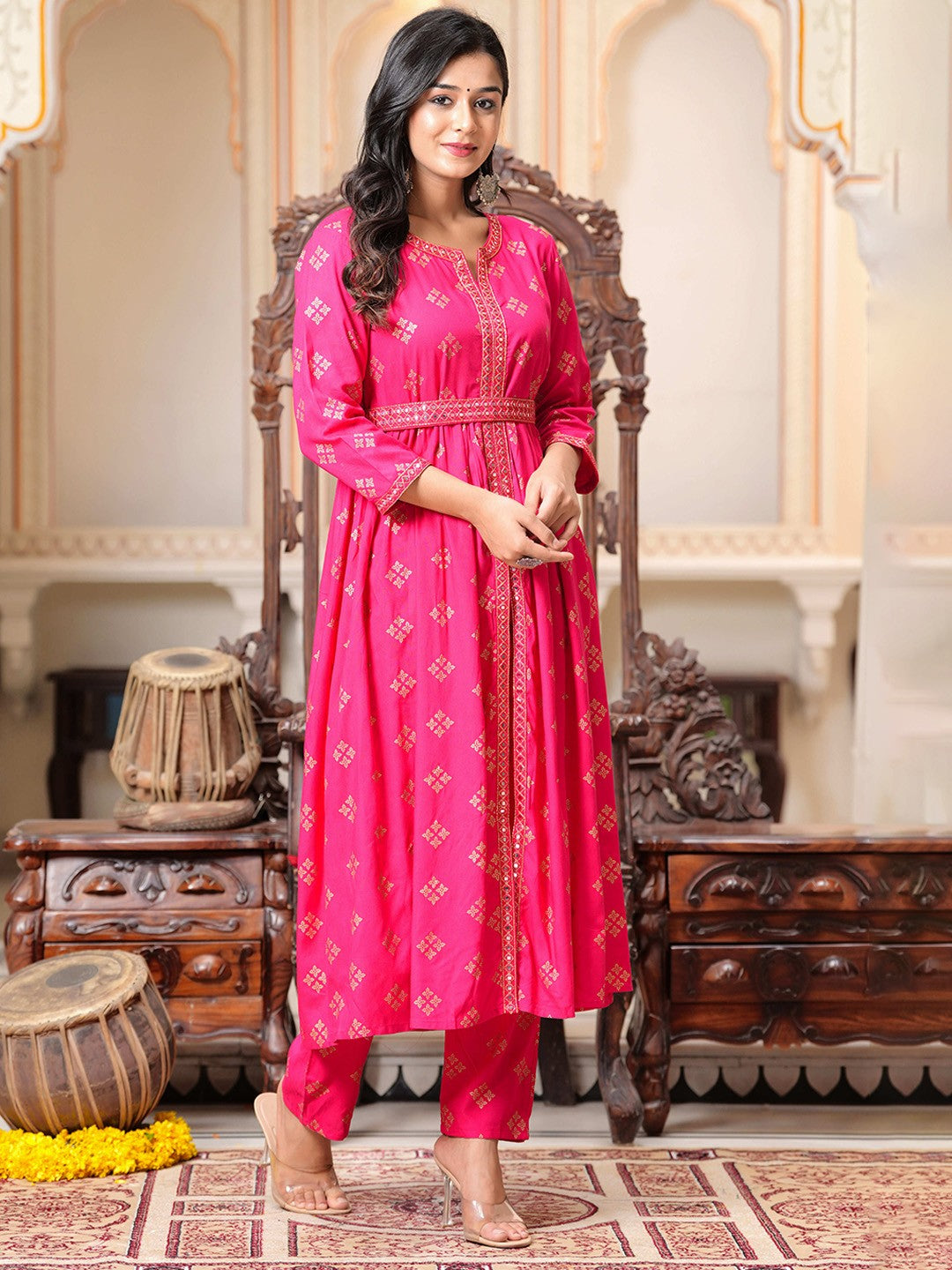 Women Floral Embroidered Regular Kurta with Trouser