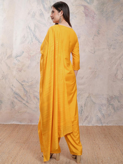 Women Ethnic Motifs Printed Straight Kurta With Trousers & Dupatta
