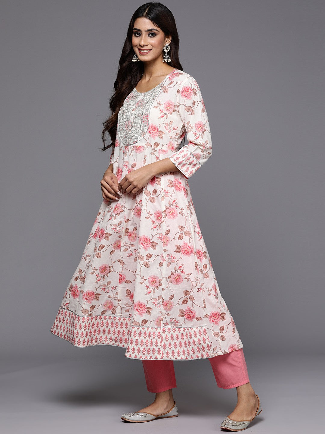 Women Floral Embroidered Sequinned Pure Cotton Kurta with Trousers & With Dupatta