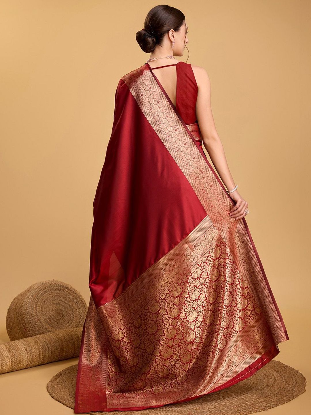 Woven Design Art Silk Kanjeevaram Saree With Blouse Piece