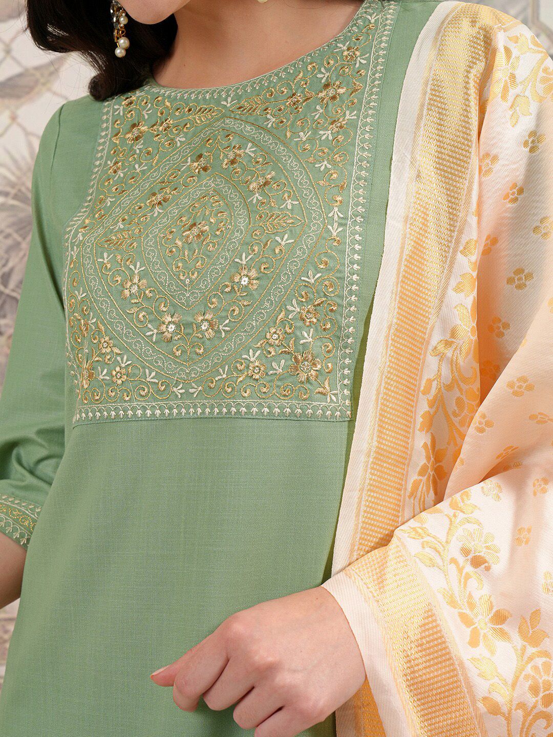 Women Green Ethnic Motifs Yoke Design Thread Work Straight Kurta With Palazzos & Dupatta