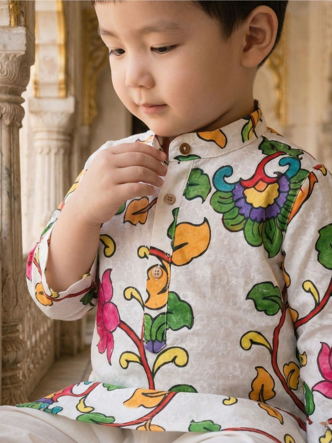 Boys Ethnic Motifs Embroidered Regular Chikankari Pure Cotton Kurta with Pyjamas