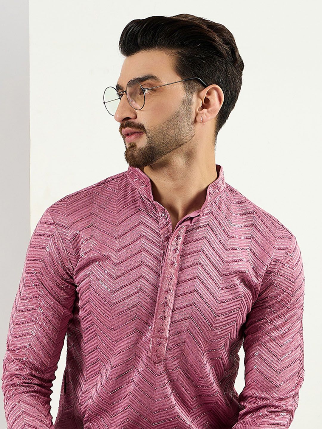 Chevron Embroidered Sequinned Straight Kurta