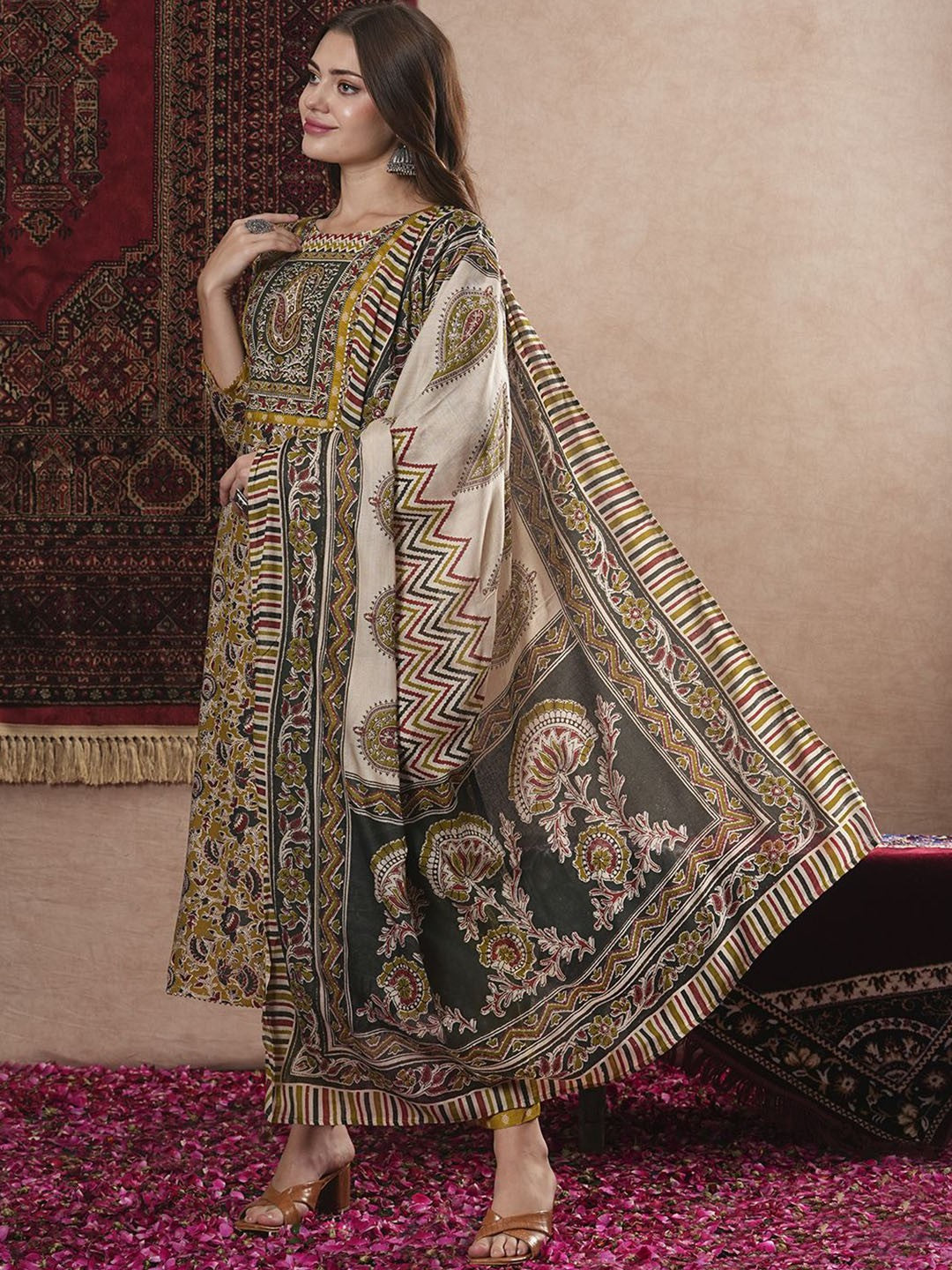 Floral Printed Straight Kurta With Trouser & Dupatta
