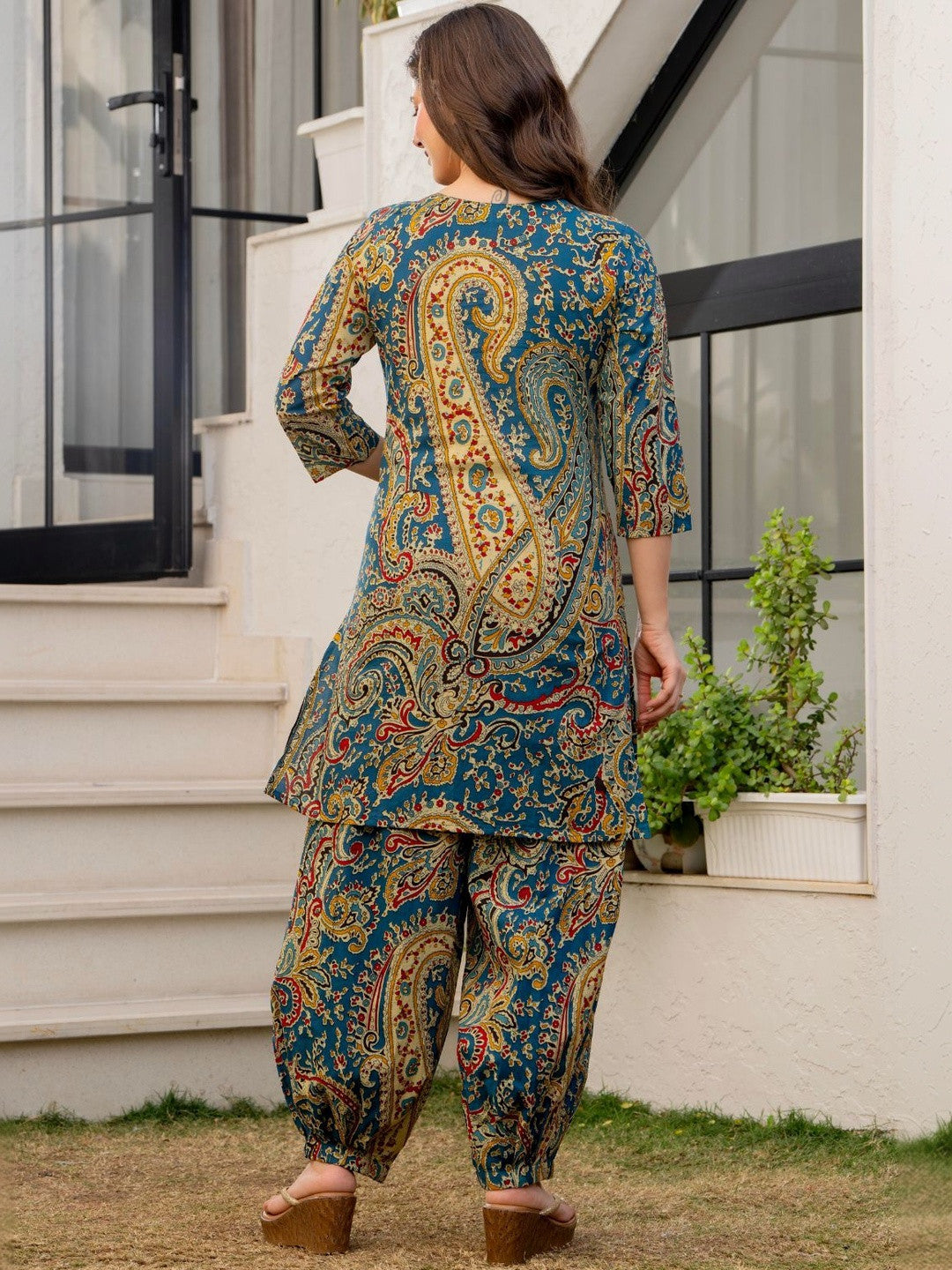 Women Paisley Printed Regular Pure Cotton Kurti with Harem Pants