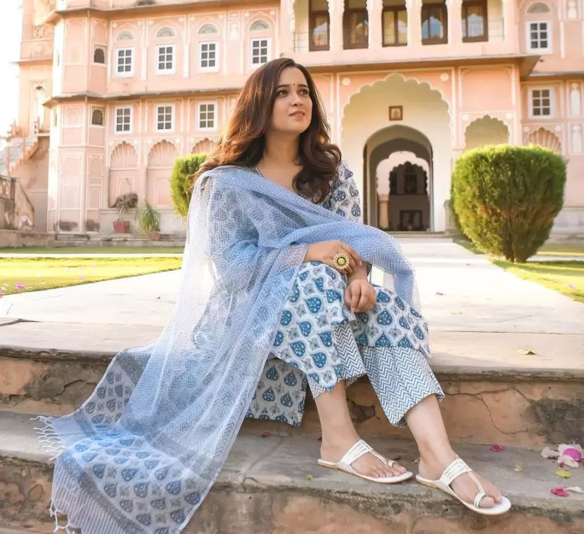 Women Blue & White Kurta and Palazzo Set Viscose Rayon