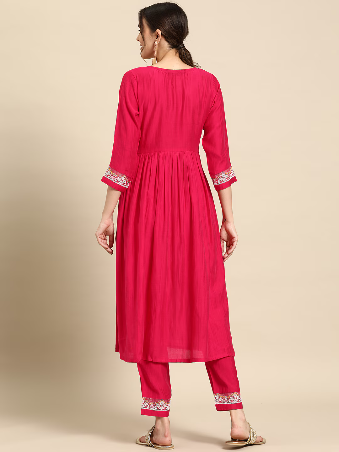 Ethnic Motifs Embroidered High Slit Thread Work Kurta With Trousers