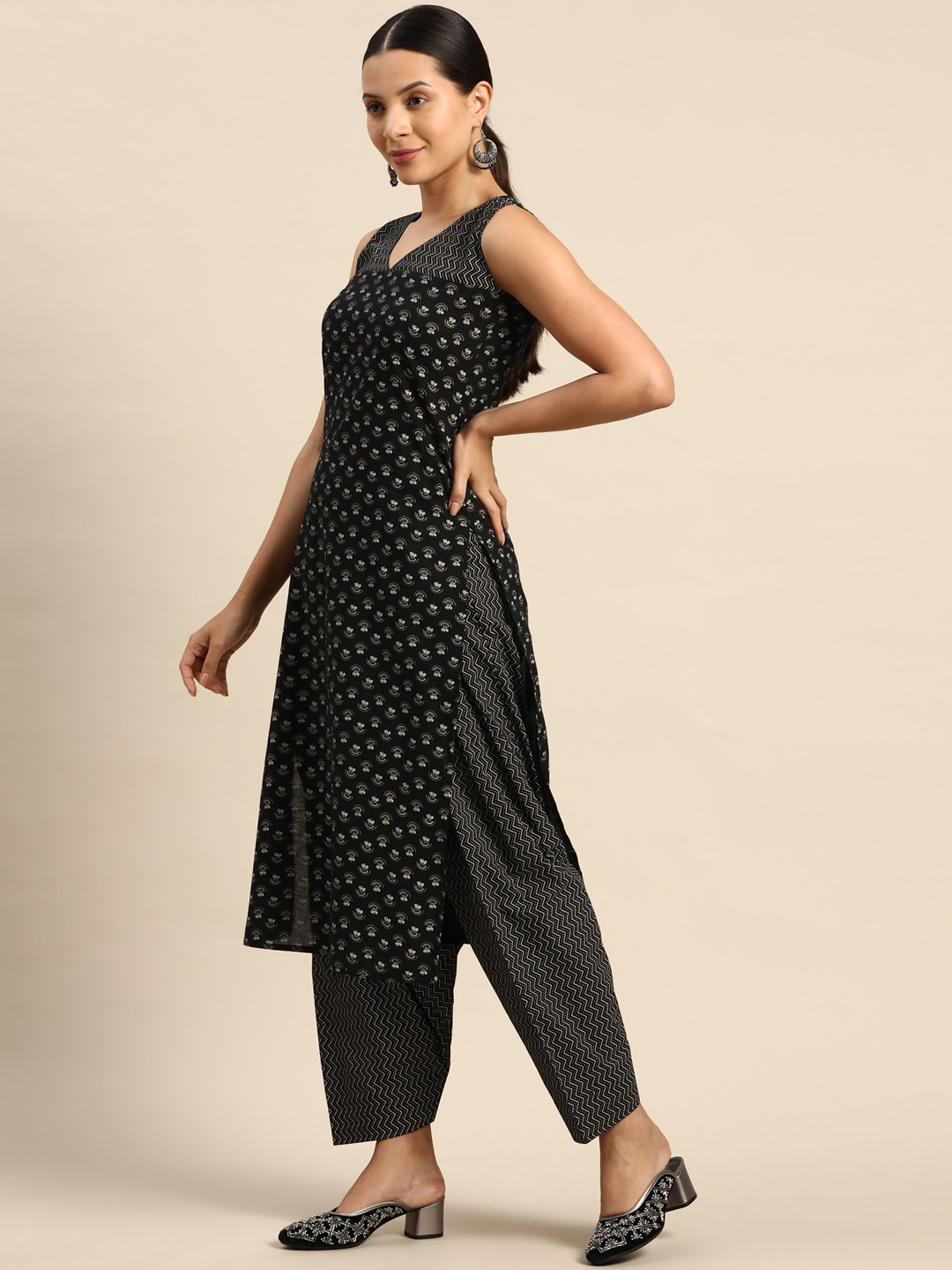 Ethnic Motifs Printed Pure Cotton Kurta with Trousers