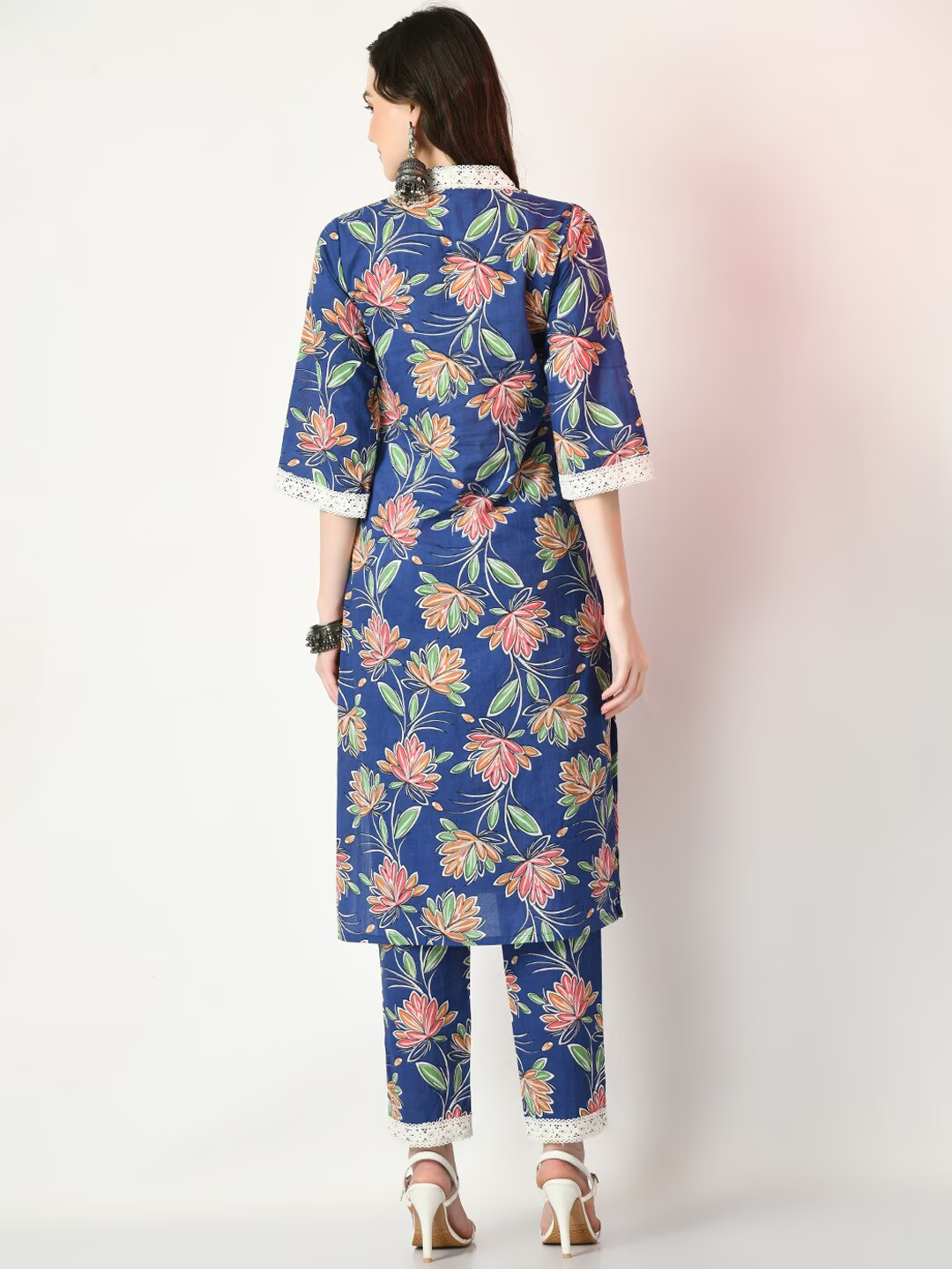 Blue, Green & Red Floral Printed Pure Cotton Straight Kurta With Trouser