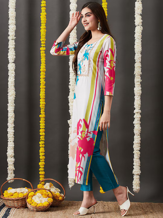 Floral Printed Thread Work Detailed Straight Kurta & Trouser With Dupatta