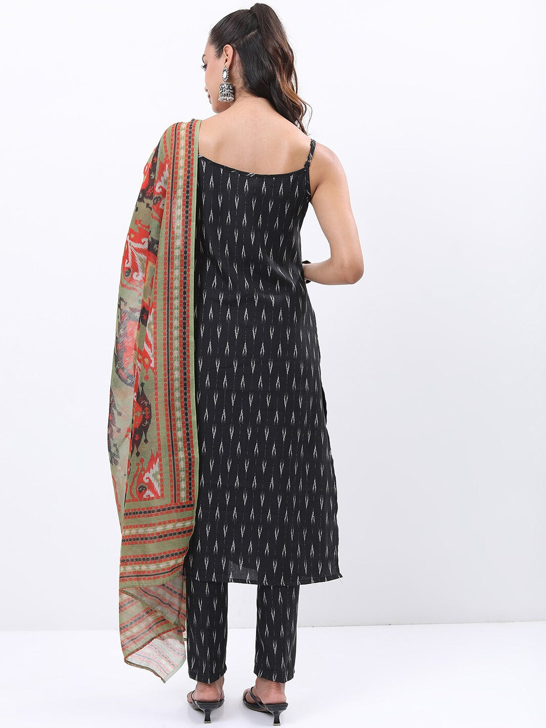 Ethnic Motifs Ikat Printed Kurta With Trousers & Dupatta