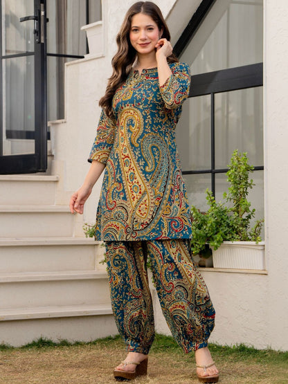 Women Paisley Printed Regular Pure Cotton Kurti with Harem Pants